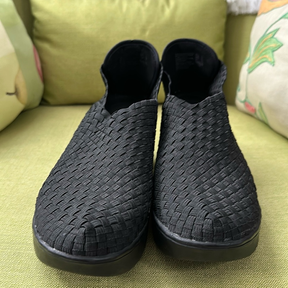 DexFlex Sport black wedges; size 11